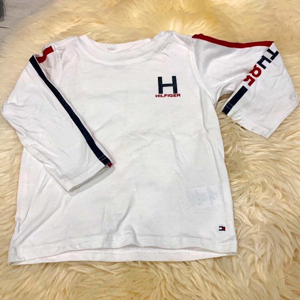 Tommy Hilfiger Long-Sleeve Shirt in White with red/blue Stripes Size 24M
